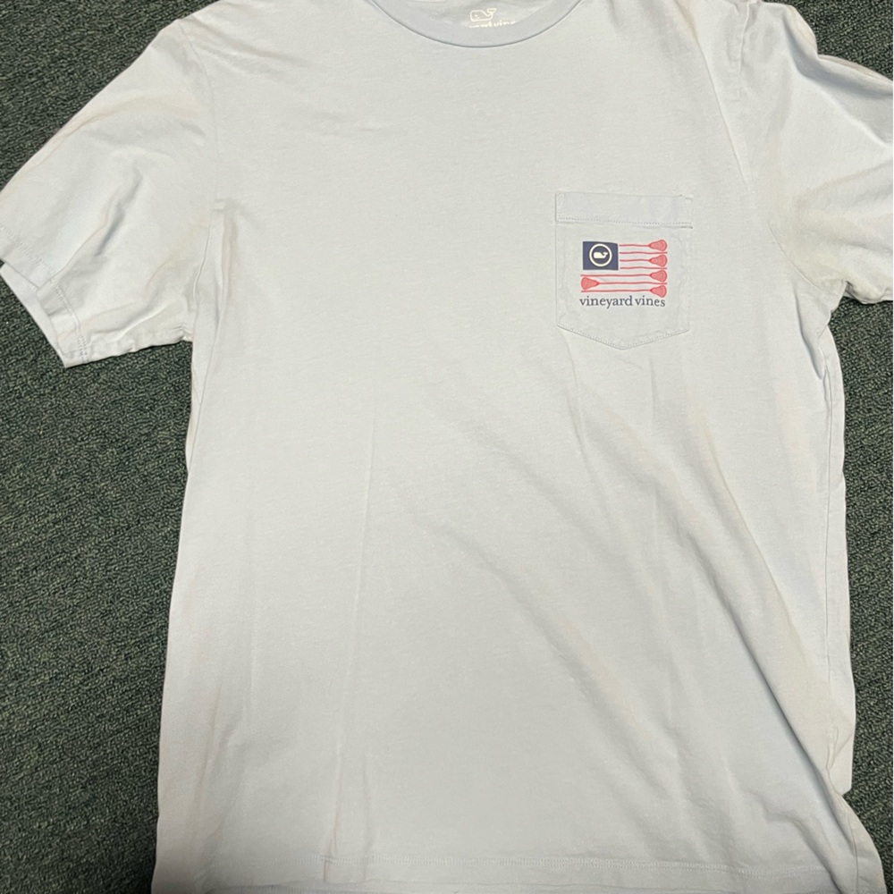 Vineyard Vines short sleeve men’s lacrosse tee